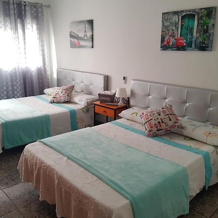 Apartment & Beach - Airport El Burrero Bagian luar foto