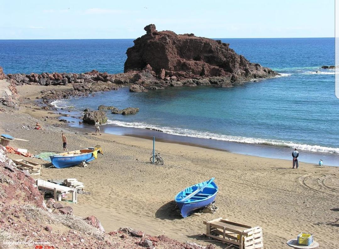 Apartment & Beach - Airport El Burrero Bagian luar foto