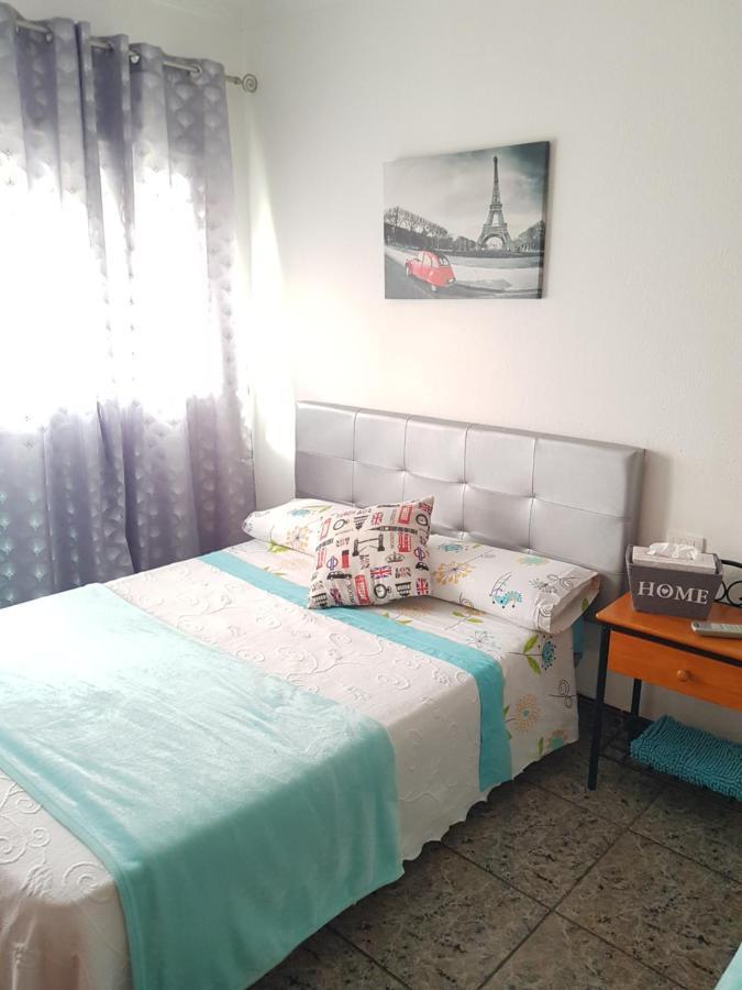 Apartment & Beach - Airport El Burrero Bagian luar foto