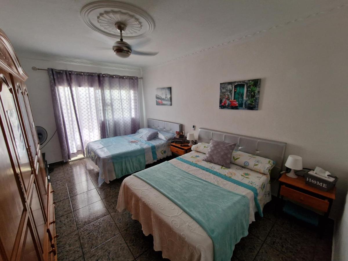 Apartment & Beach - Airport El Burrero Bagian luar foto