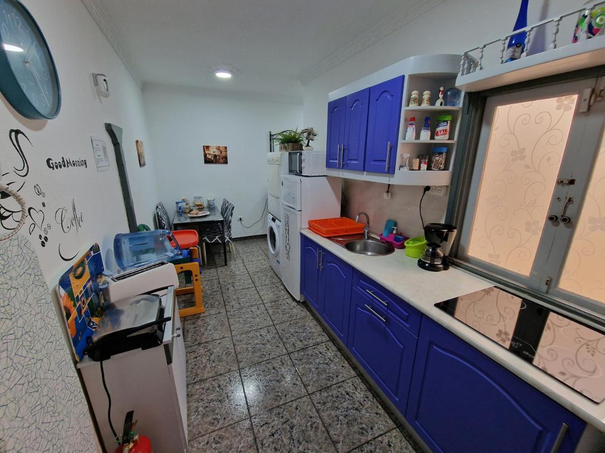 Apartment & Beach - Airport El Burrero Bagian luar foto