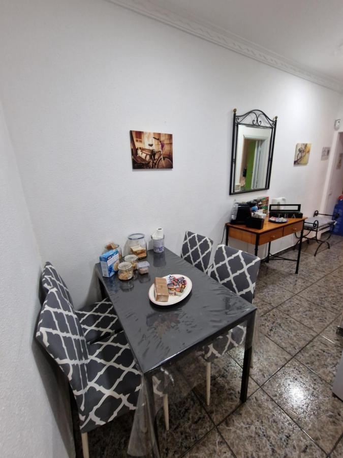 Apartment & Beach - Airport El Burrero Bagian luar foto